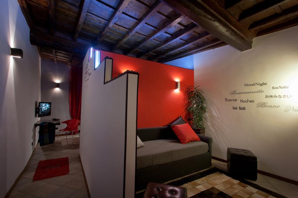 Chroma Italy - Chroma Apt Campo De' Fiori Room photo